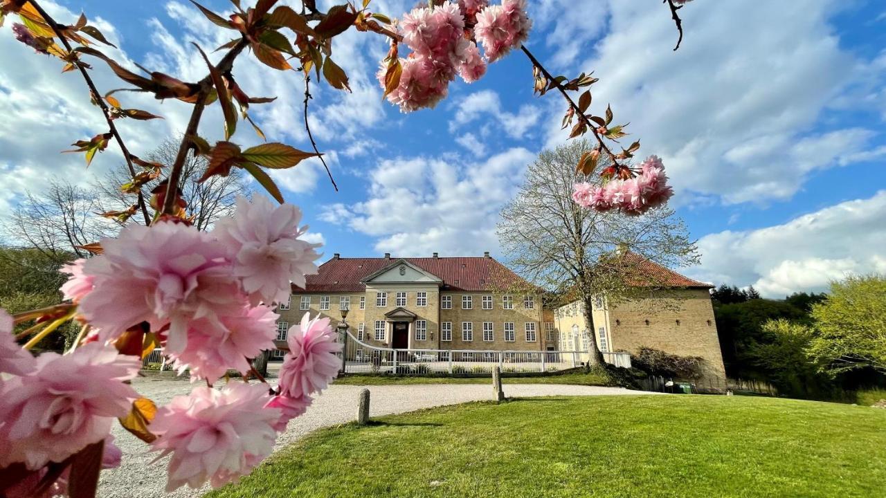 Skjoldenaesholm Slot Hotel Jystrup Exterior photo