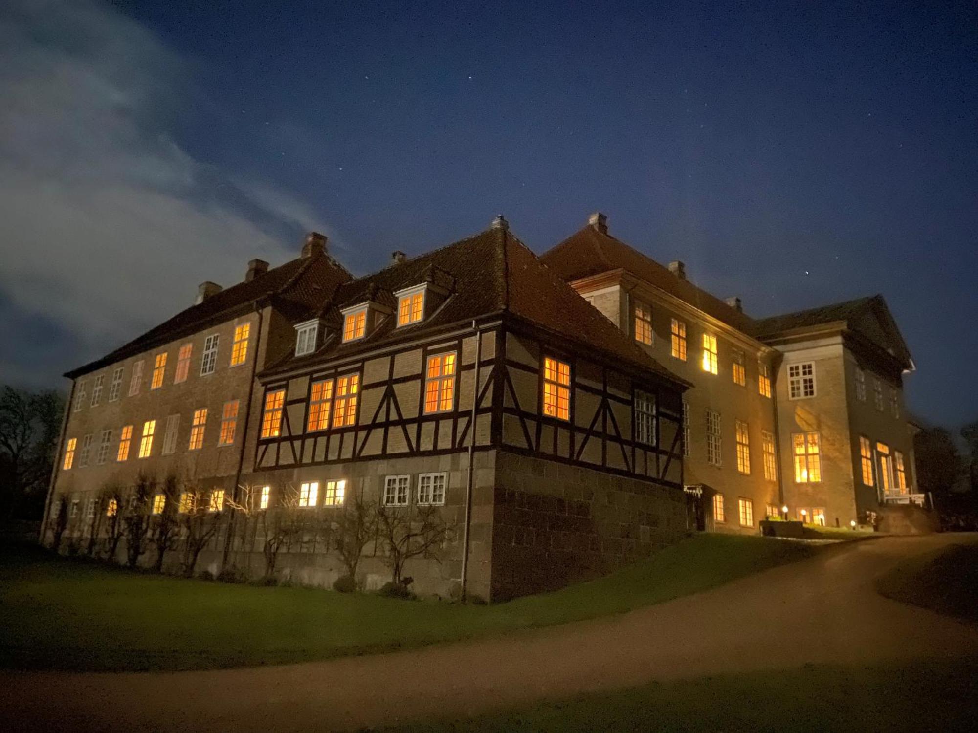 Skjoldenaesholm Slot Hotel Jystrup Exterior photo