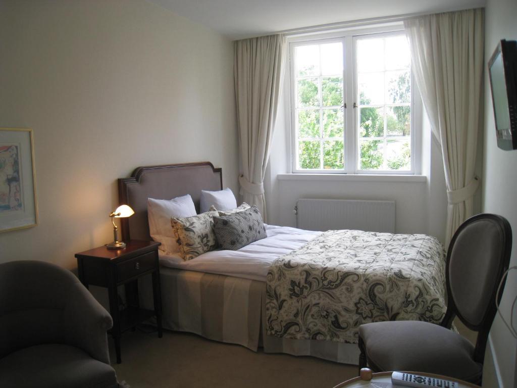 Skjoldenaesholm Slot Hotel Jystrup Room photo